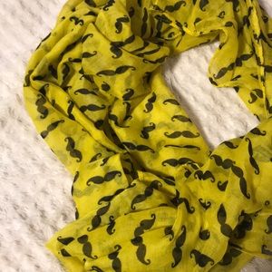 Mustache scarf!!! ❤️